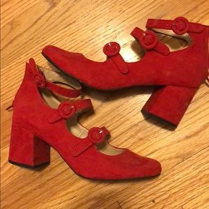 💥 SOLD 💥 Red Block Heels